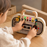 LED Busy Board Retro Radio Toy - utilisation close up